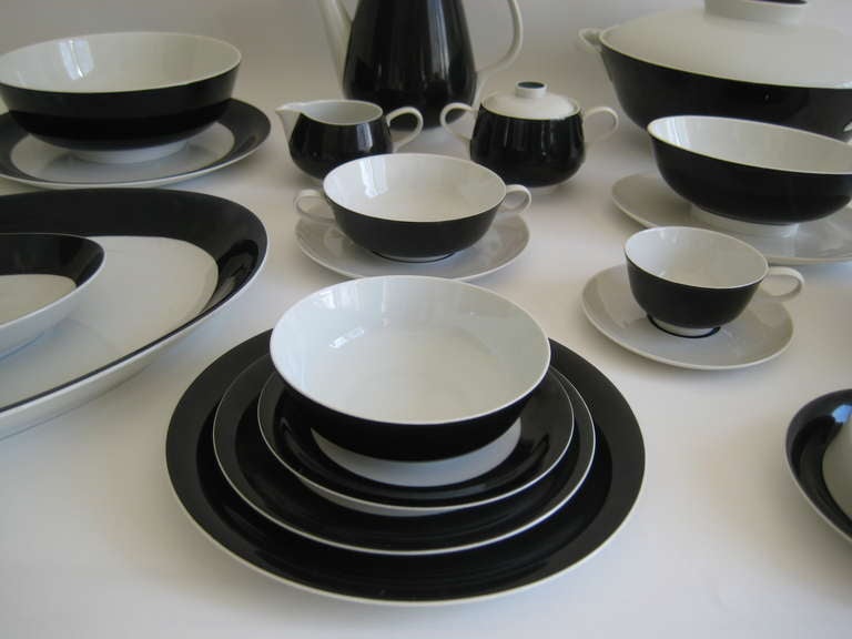Set für 12 Stück 1960er Jahre Schwarz-Weißes Rosenthal-Geschirr:: Deutschland 2
