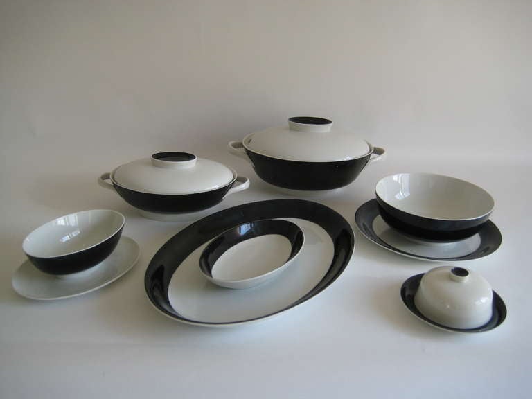 Set für 12 Stück 1960er Jahre Schwarz-Weißes Rosenthal-Geschirr:: Deutschland (Porzellan)