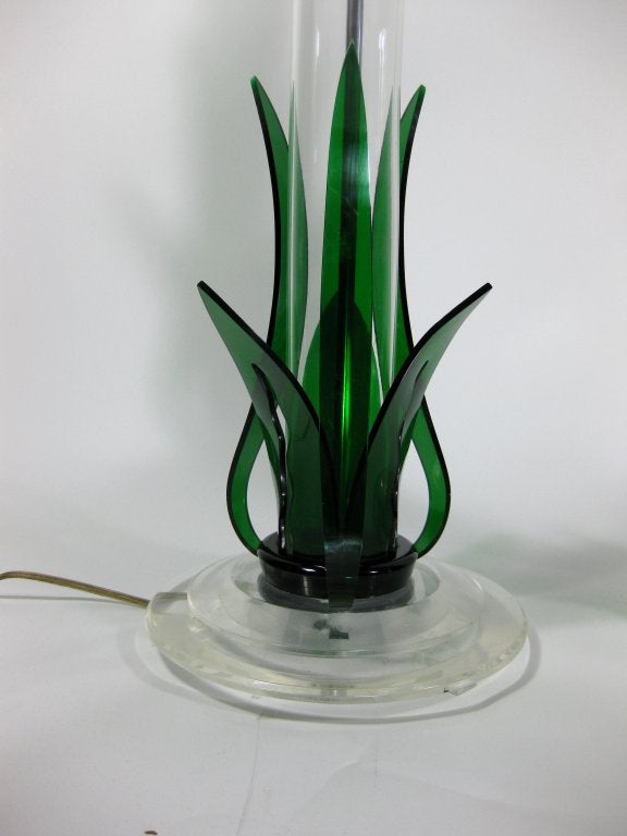 20th Century Pair of 1940s Mid Century Lucite and Glass Table Lamps For Sale