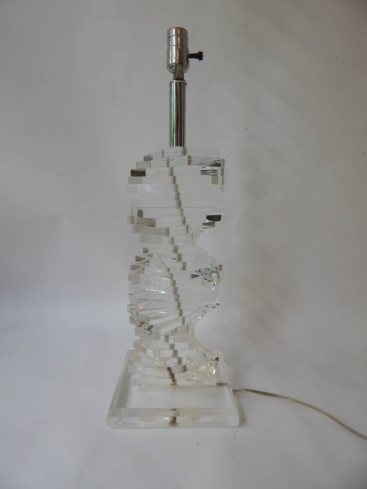Lámpara de mesa Lucite en venta 9