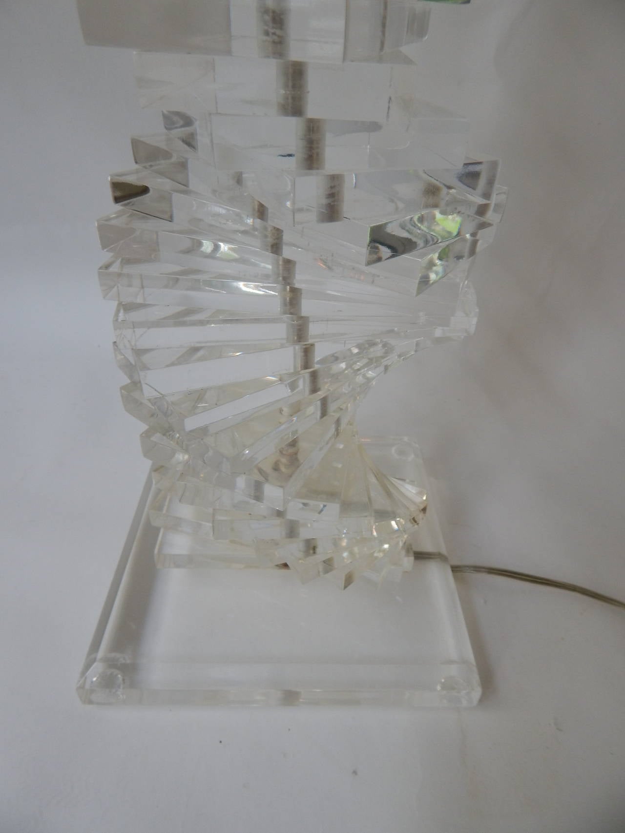 Lucite Table Lamp For Sale 7