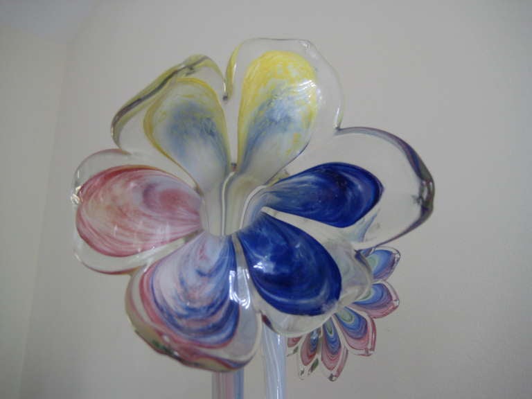 Two Murano Italy Long Stemmed Flowers In Excellent Condition In New York, NY