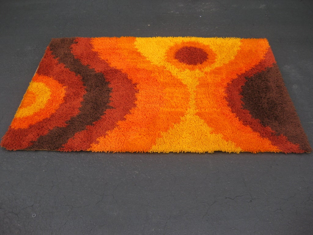 Mid Century Mod 1960s Rya Rug. Modern Design Orange, yellow, rust and chocolate brown. Excellent Condition.
Measures 6 x 4 ft