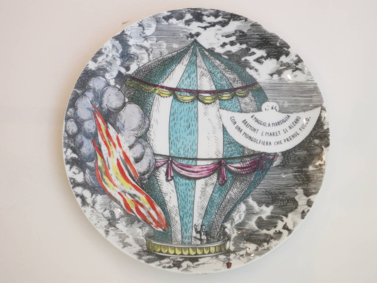 Set of Fornasetti Mongolfiere Plates In Excellent Condition For Sale In Montecito, CA