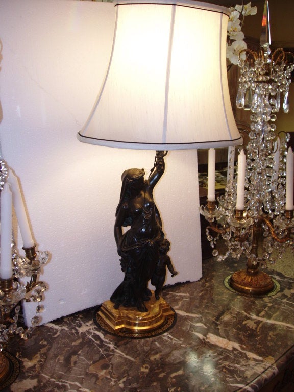 Aphrodite lamp