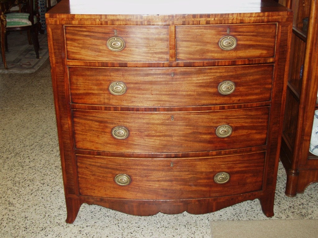 Mahogany chest of drawers