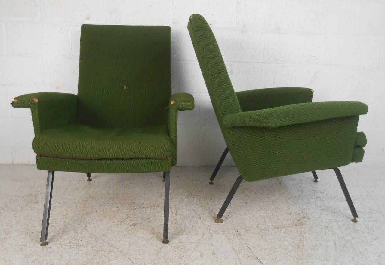 Mid-Century Modern Vintage Italian Modern Lounge Chairs For Sale