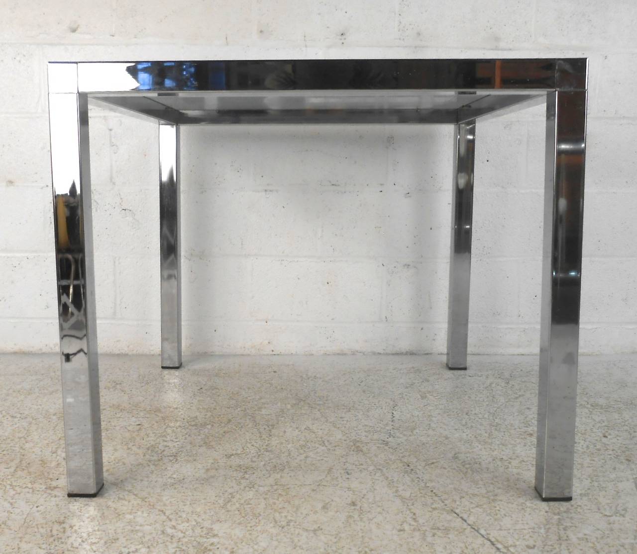 Moderner Esstisch aus Chrom, Glas und Lucite mit Stühlen aus der Jahrhundertmitte (amerikanisch)
