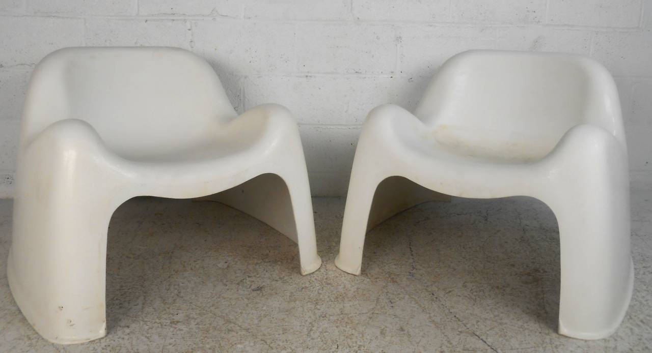 Pair Mid-Century Modern Artemide Milano Toga Armchairs by Sergio Mazza
