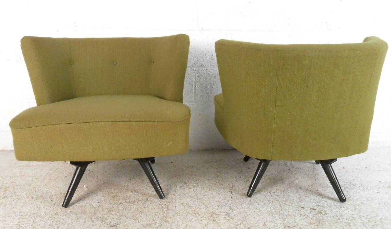 Pair of Mid-Century Modern Swivel Slipper Chairs 1