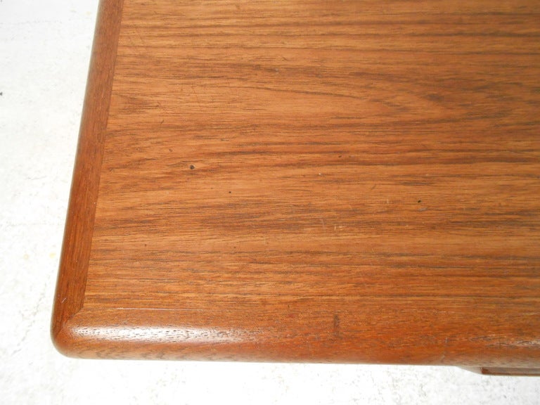 Large Scandinavian Modern Teak Coffee Table In Good Condition For Sale In Brooklyn, NY