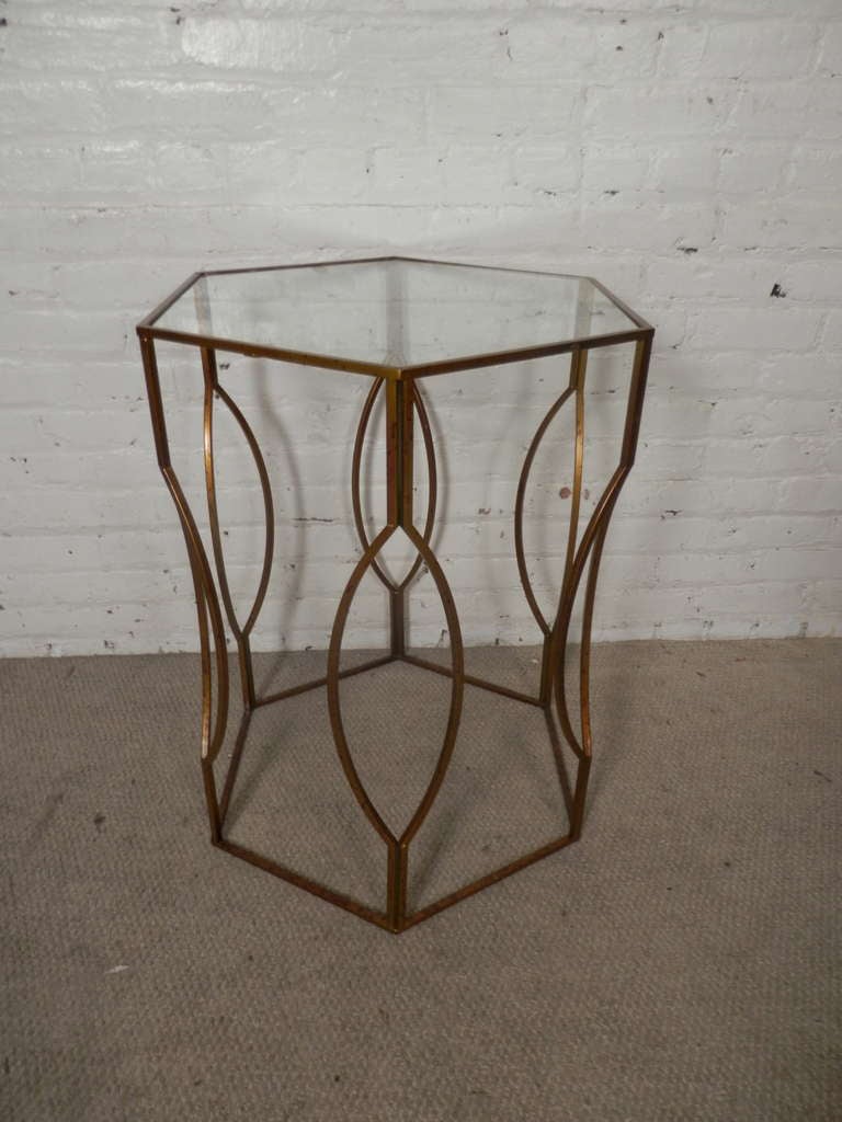 Hollywood Regency Style Hexagonal Table In Good Condition In Brooklyn, NY