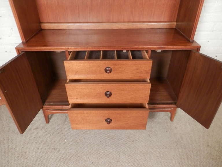 Wonderful Motif Series Mid-Century Hutch By Thomasville 1
