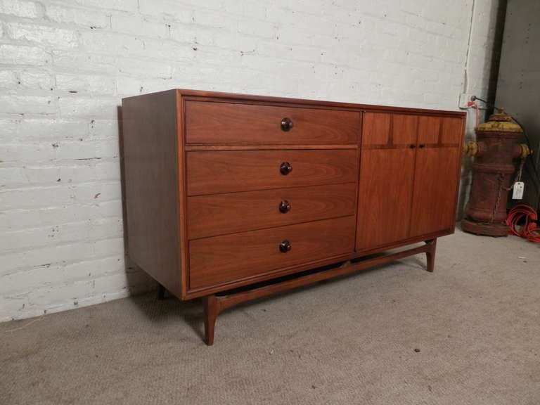 American Wonderful Motif Series Mid-Century Credenza By Thomasville