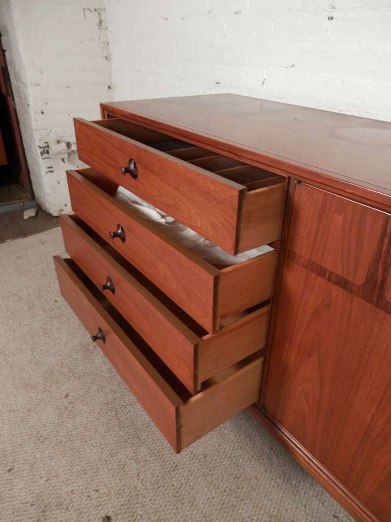 Wonderful Motif Series Mid-Century Credenza By Thomasville 4