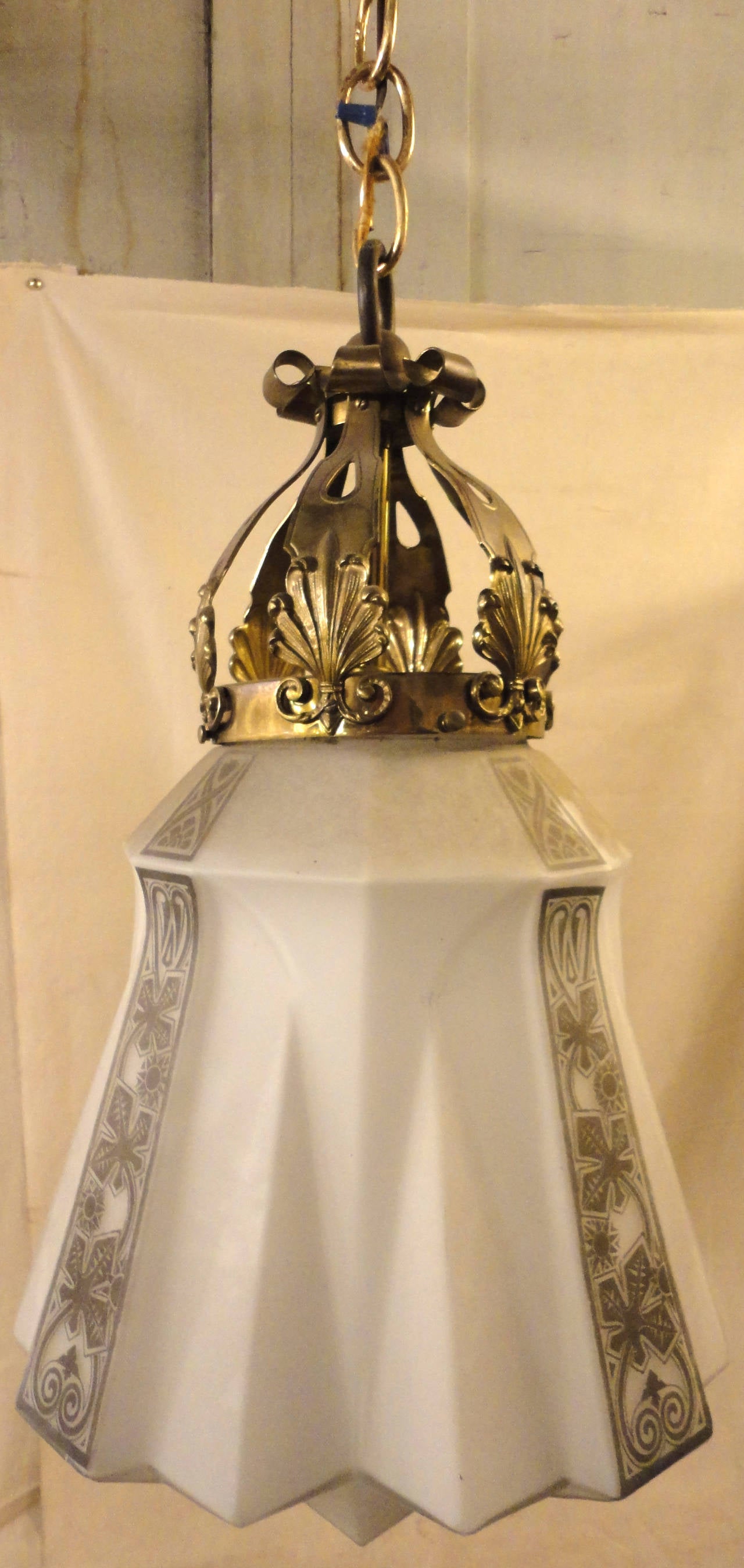 American Beautiful Mid-Century Milk Glass Hanging Pendant