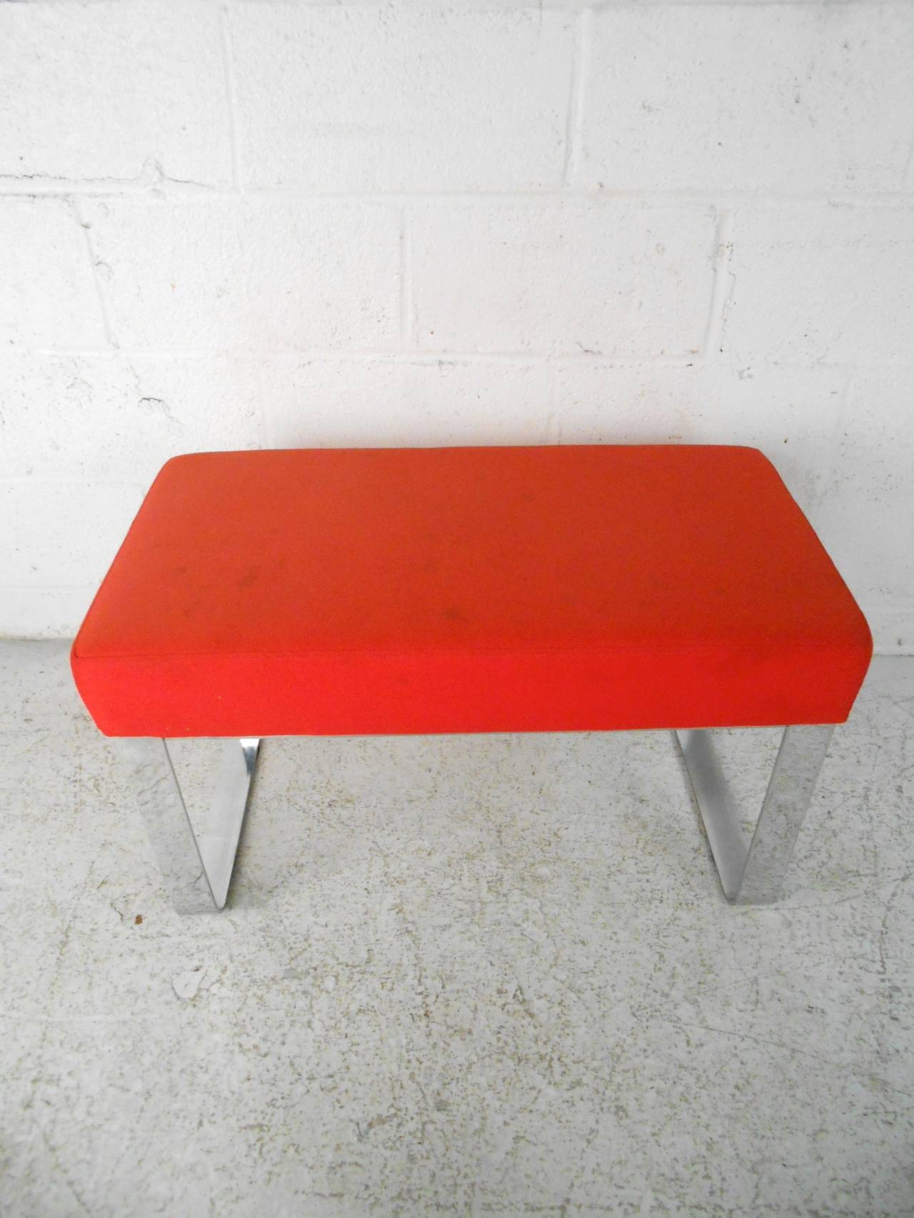 Mid Century Modern Ottoman with Chrome Base In Good Condition In Brooklyn, NY