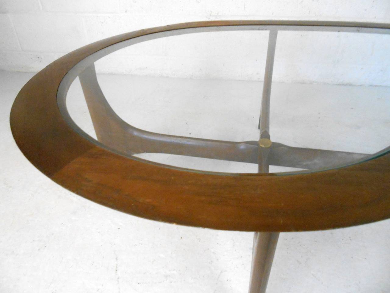 Mid-Century Modern Pearsall Style Kidney Coffee Table by Lane In Good Condition In Brooklyn, NY