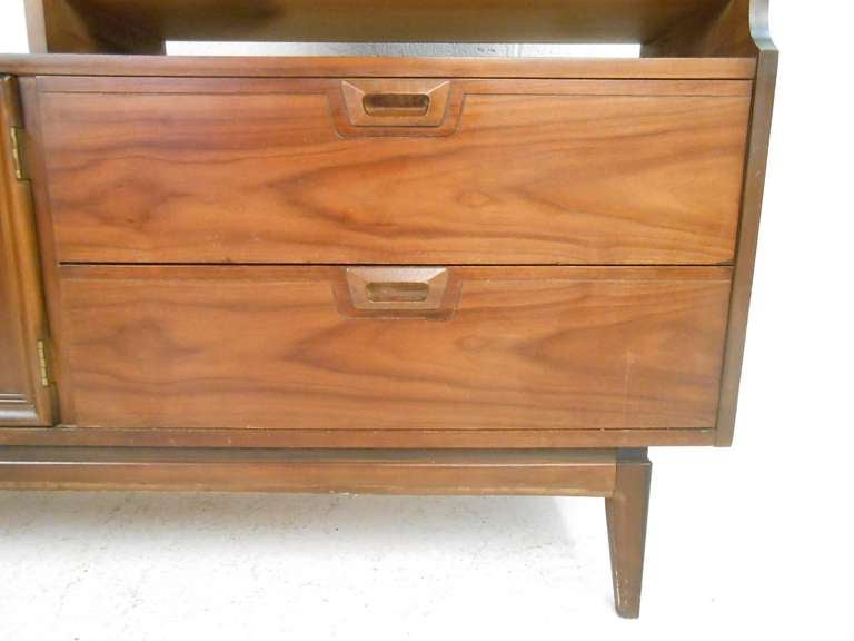 Mid Century Bookcase/Desk In Good Condition In Brooklyn, NY