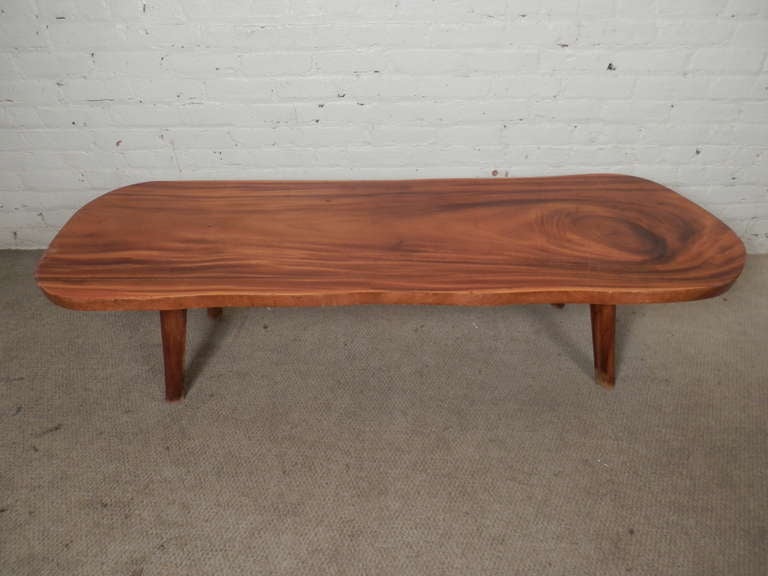 Live Edge Table w/ Stunning Grain In Good Condition For Sale In Brooklyn, NY