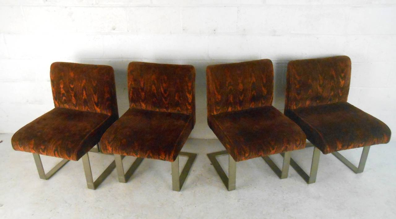 Ten Vintage Modern Dining Chairs In Good Condition In Brooklyn, NY