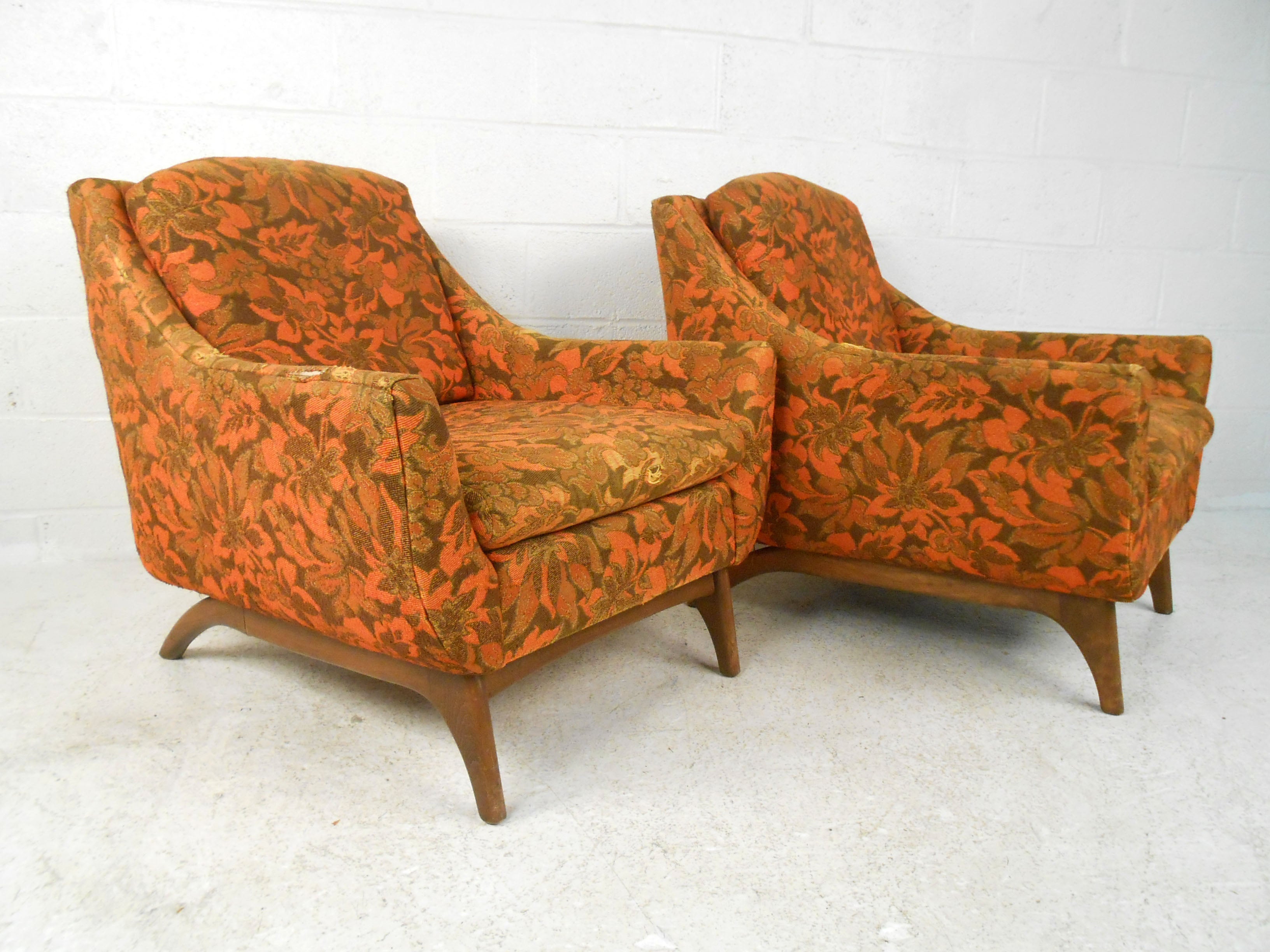 Pair of Mid-Century Lounge Chairs by Rowe