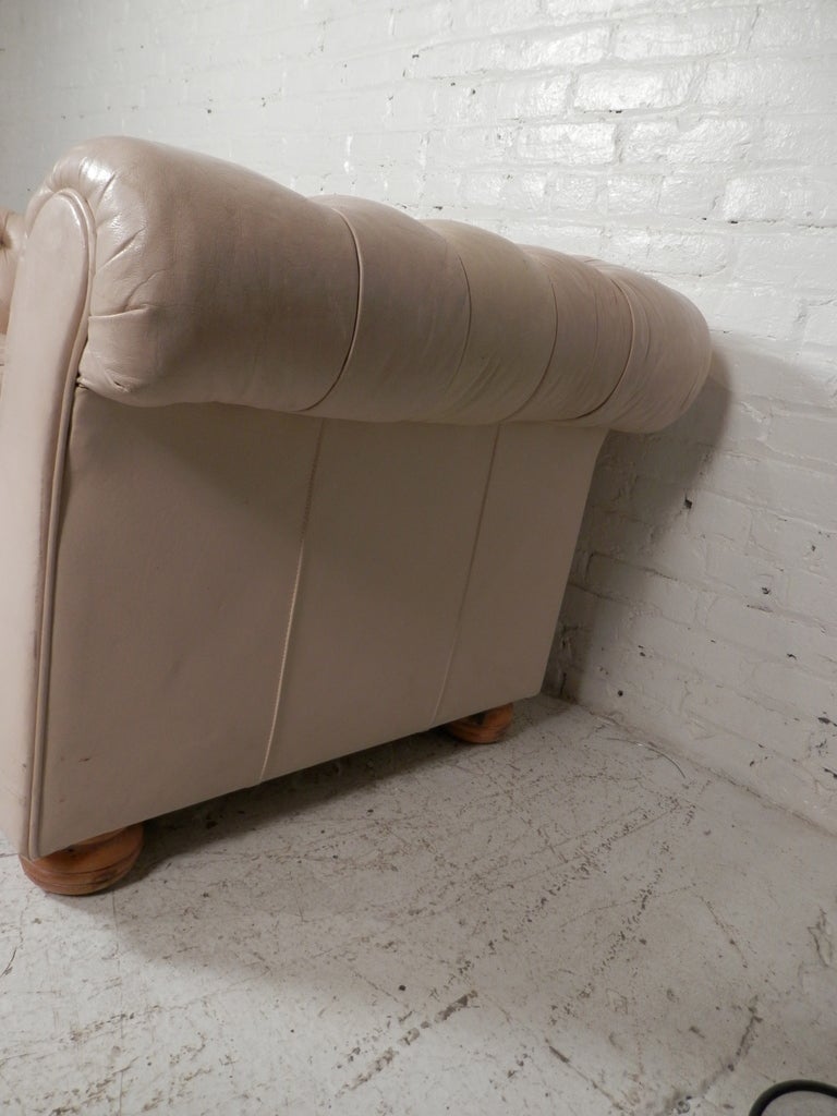 Vintage Tufted Chesterfield Sofa 2