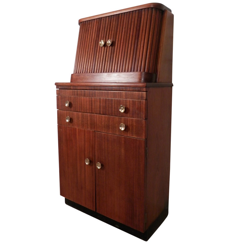 Ungewöhnliche hohe Truhe mit Rollladenschrank und verstecktem Schreibtisch