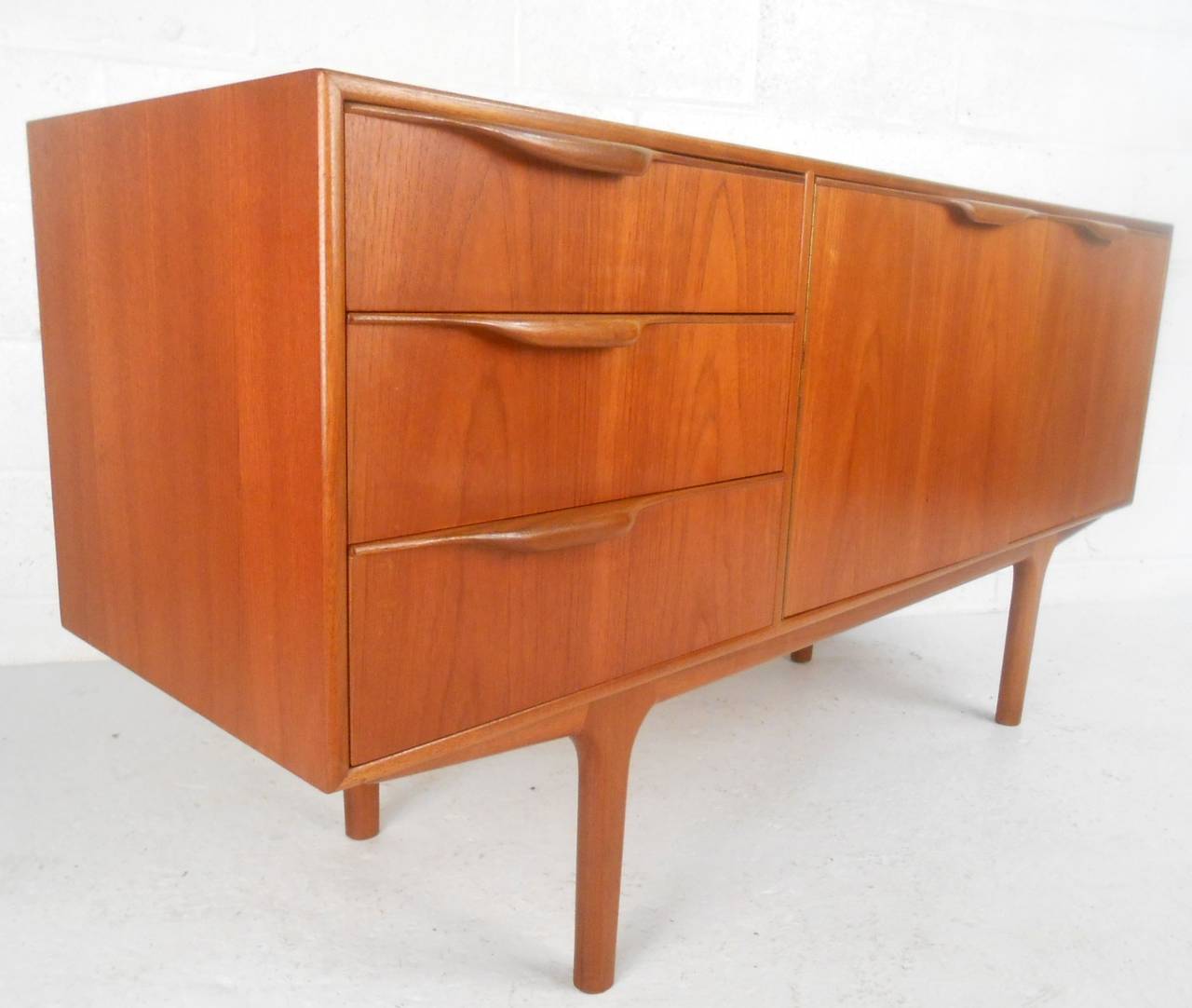 Mid-Century Modern Miniature Sideboard by A.H. MacIntosh & Co In Good Condition In Brooklyn, NY