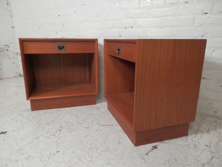 Pair Of Vintage Danish Nightstand For Sale at 1stDibs
