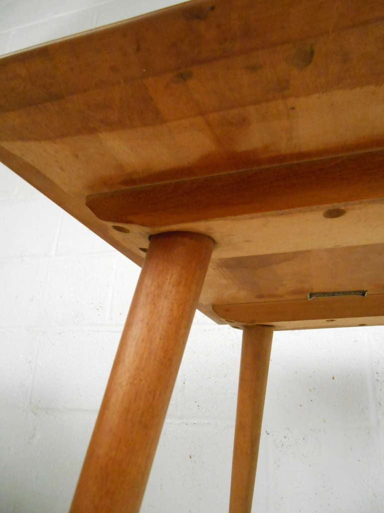 Pair of Paul McCobb End Tables for Planner Group In Good Condition In Brooklyn, NY