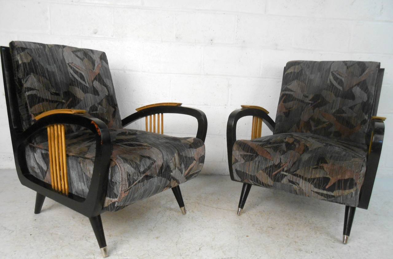 Unknown Pair of Mid-Century Modern Paolo Buffa Style Armchairs