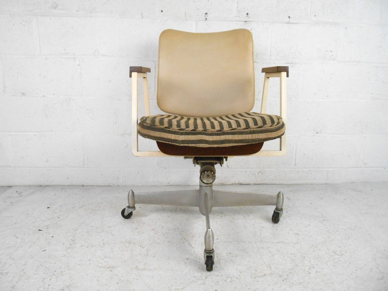 American Rare Mid-Century Modern Desk Chair