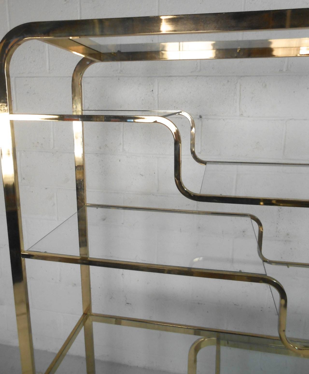 Unique Mid-Century Modern Milo Baughman for DIA Brass & Glass Etagere In Good Condition In Brooklyn, NY