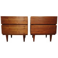 Beautiful Pair Of Mid-Century Walnut Nightstands By American Of Martinsville