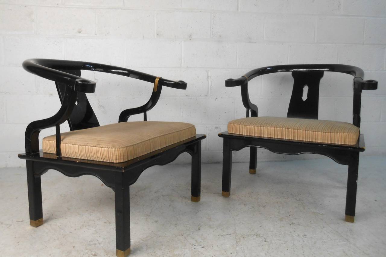 American Pair of Mid-Century Modern James Mont Style Black Lacquer Armchairs by Century For Sale