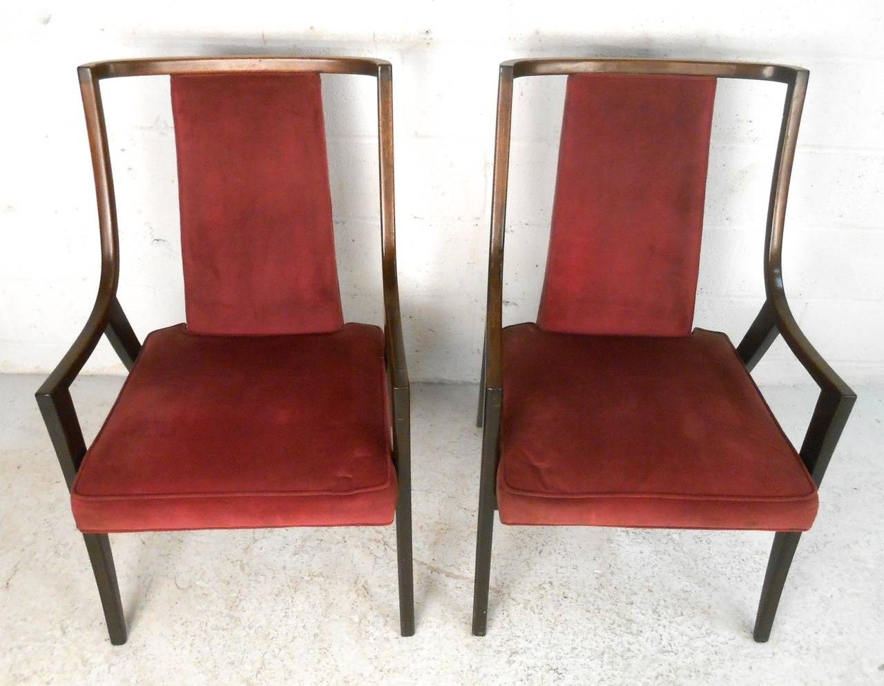 Pair of Mid-Century Modern Armchairs after T.H. Robsjohn-Gibbings In Good Condition In Brooklyn, NY