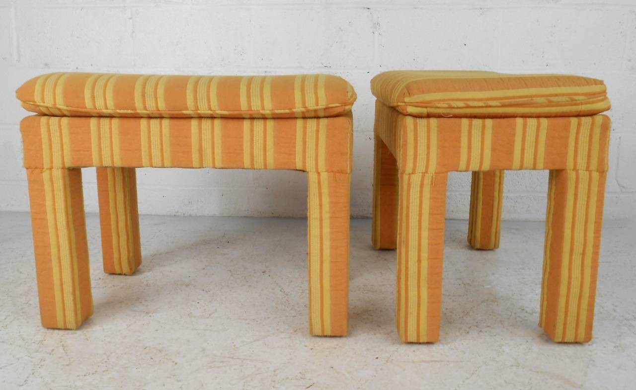 Pair Mid-Century Modern Milo Baughman Parsons Style Stools In Good Condition In Brooklyn, NY