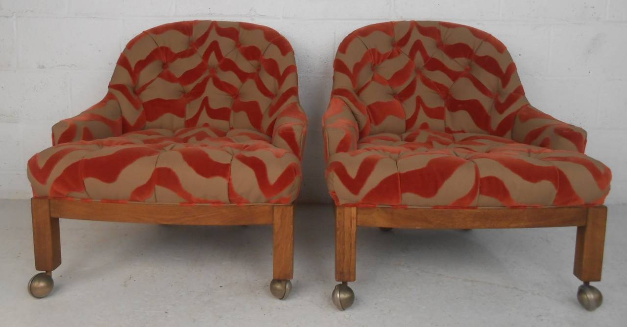 Mid-Century Modern Pair of Midcentury Rolling Club Chairs