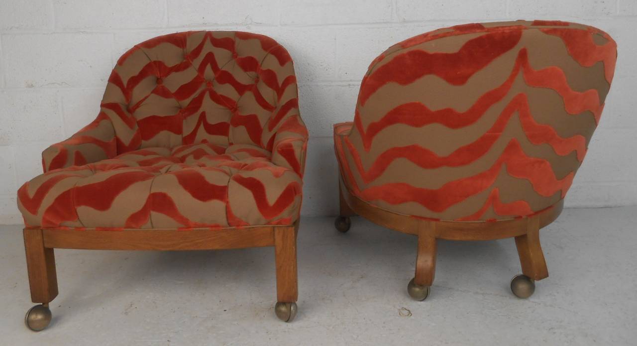Pair of Midcentury Rolling Club Chairs In Good Condition In Brooklyn, NY