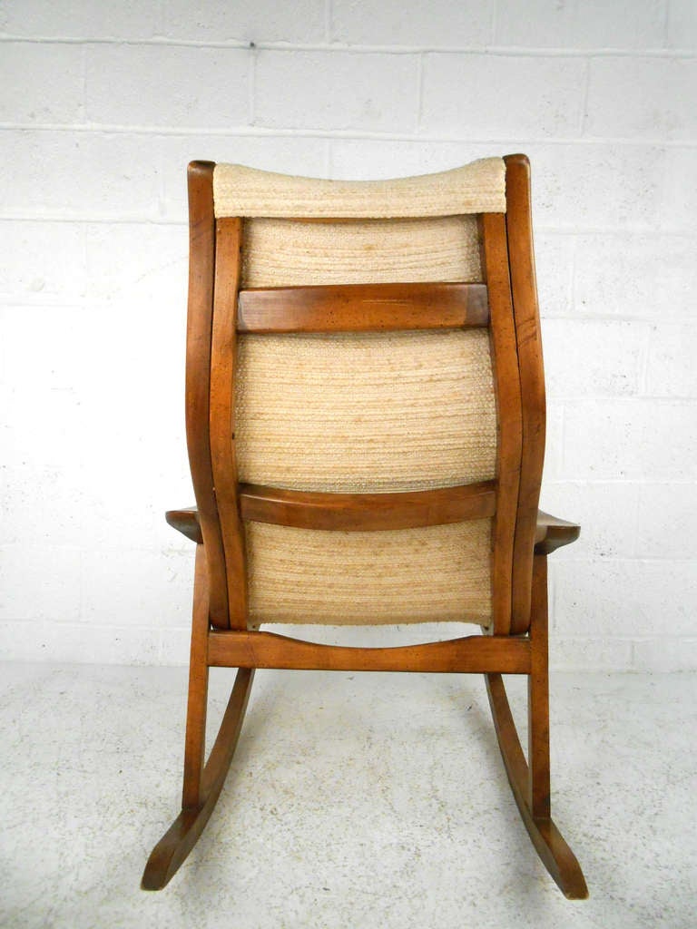 Yngve Ekstrom Style Rocking Chair In Excellent Condition In Brooklyn, NY
