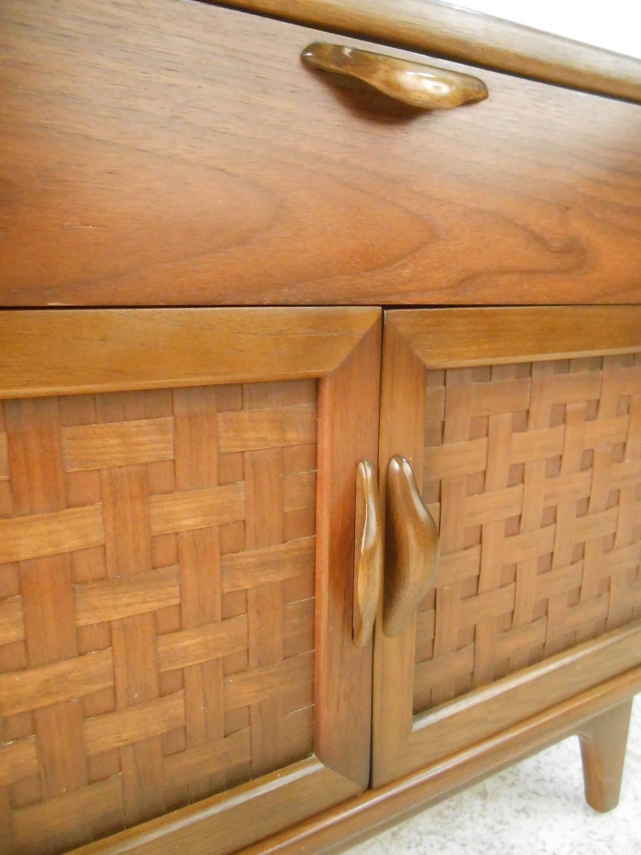 Mid-Century Modern Walnut Nightstand by Warren Church for Lane In Good Condition In Brooklyn, NY
