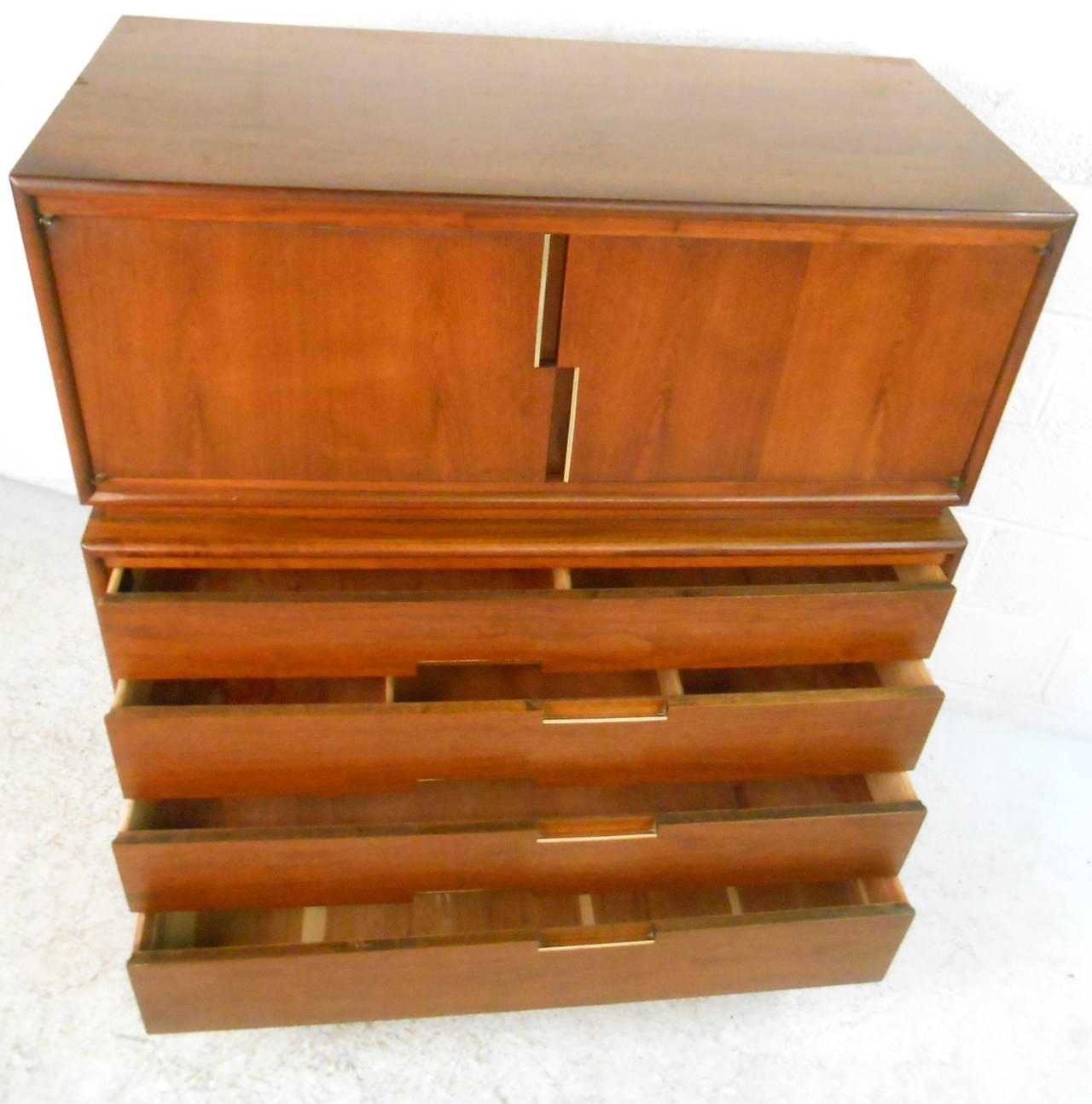 American Unique Mid-Century Modern Kent Coffey Style Highboy Dresser