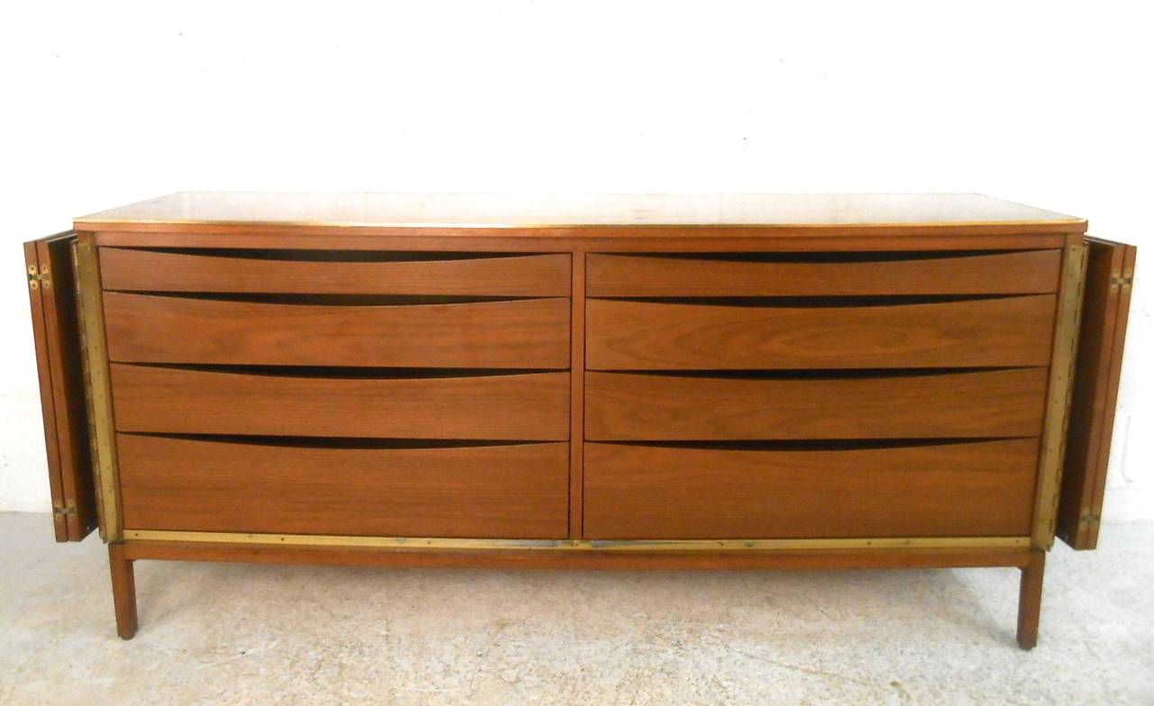 Unique Mid-Century Modern Cane Front Dresser by Paul McCobb for Calvin In Good Condition In Brooklyn, NY