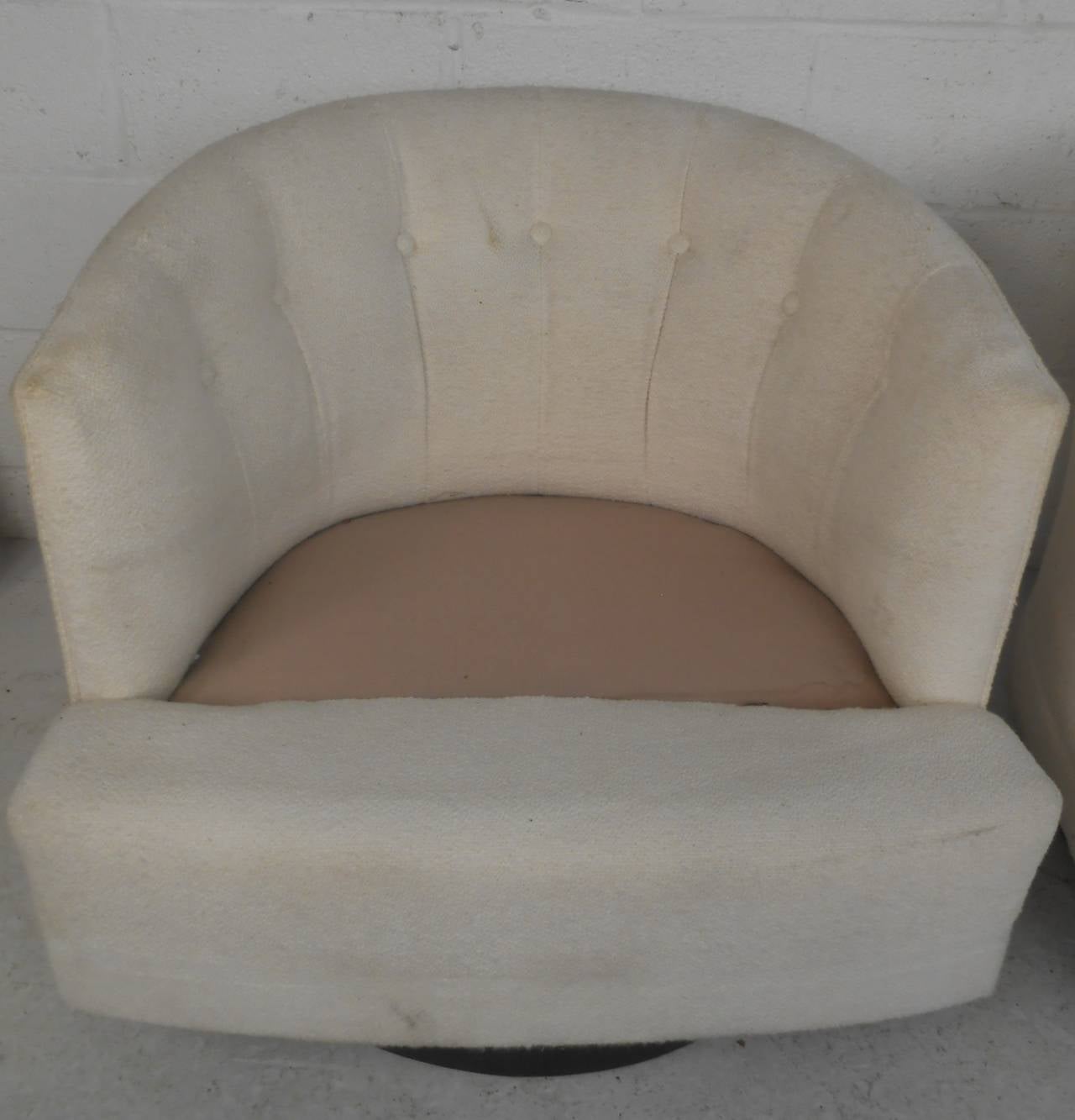 Swivel Lounge Chairs by Milo Baughman In Good Condition In Brooklyn, NY