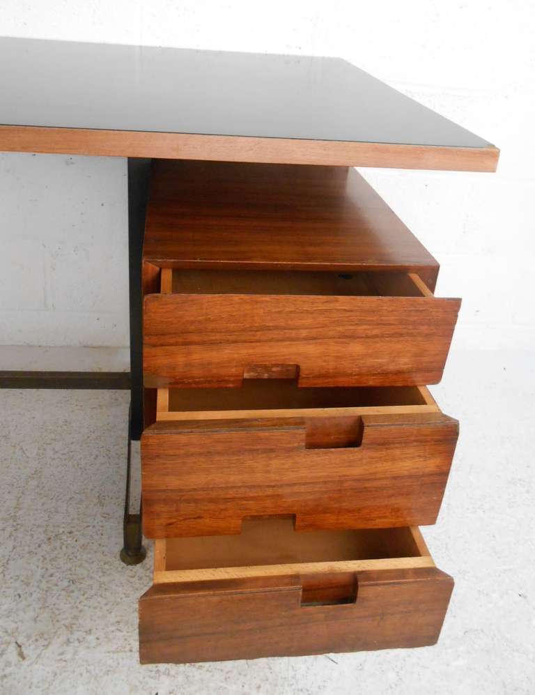 20th Century Sleek Italian Modern Desk