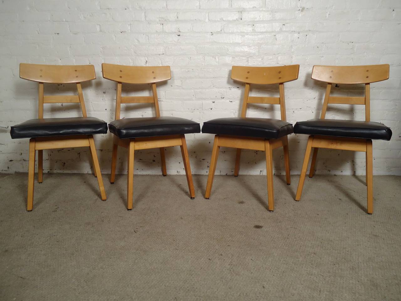 Mid-Century Modern Set of Jens Risom Dining Chairs