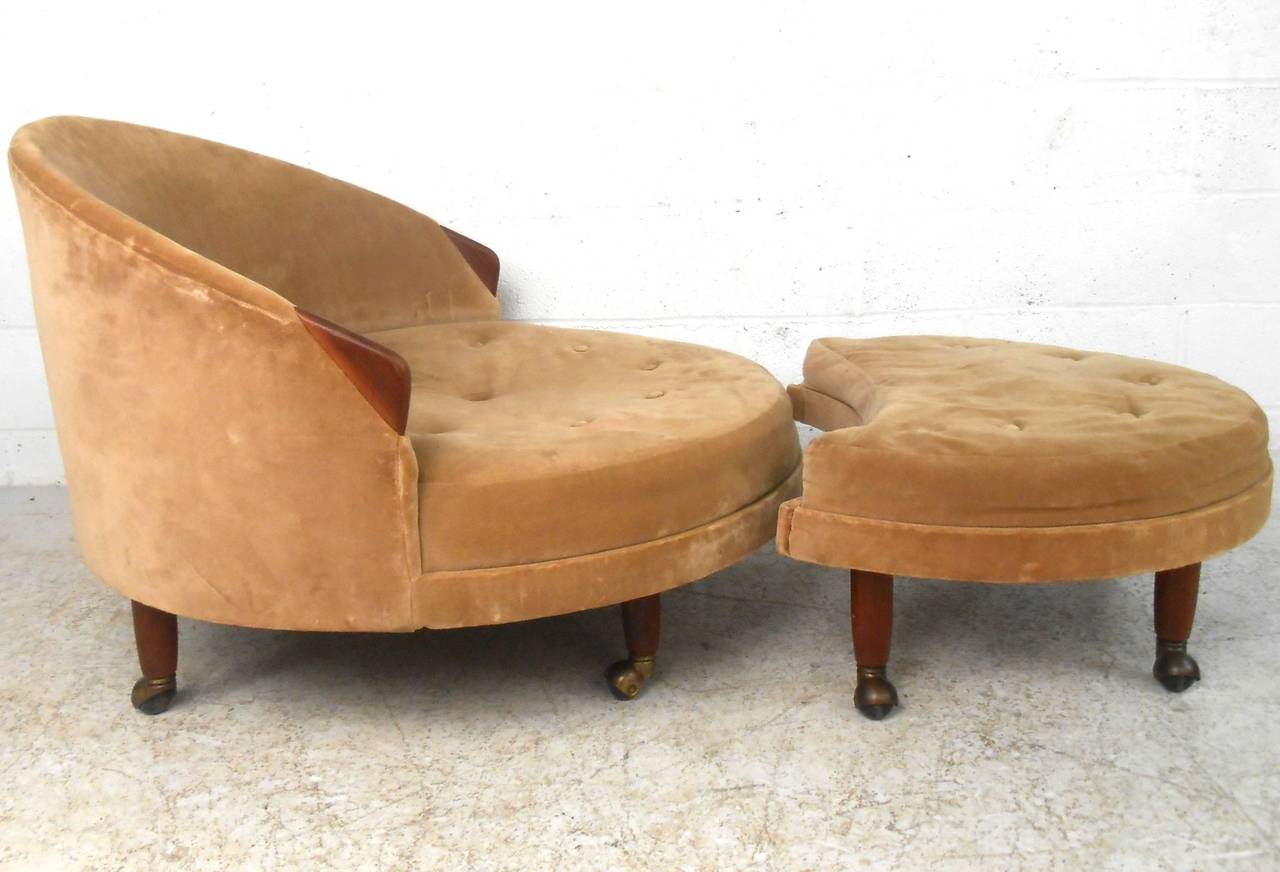 Mid-Century Modern Adrian Pearsall Lounge Chair and Ottoman In Good Condition In Brooklyn, NY
