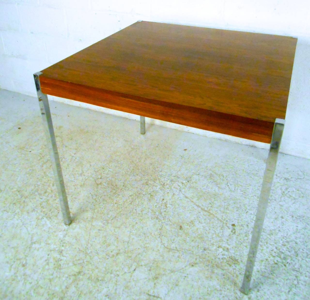 Mid-Century Modern Rosewood and Chrome Knoll Style Table In Good Condition In Brooklyn, NY