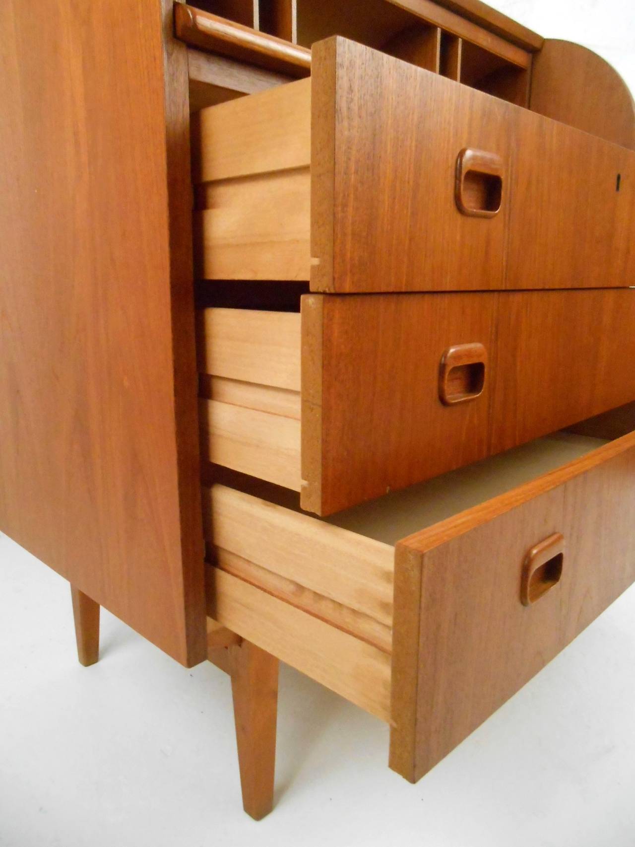 Mid-Century Modern Danish Teak Roll Top Cylinder Desk In Good Condition In Brooklyn, NY